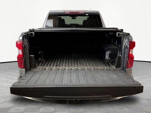 Used 2022 Chevrolet Silverado 1500 LT AWD/4WD image 7