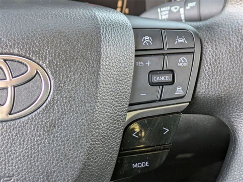 Used 2025 Toyota Camry Hybrid image 21