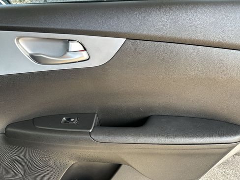 Certified 2023 Kia Forte LXS w/ LXS Technology Package image 26