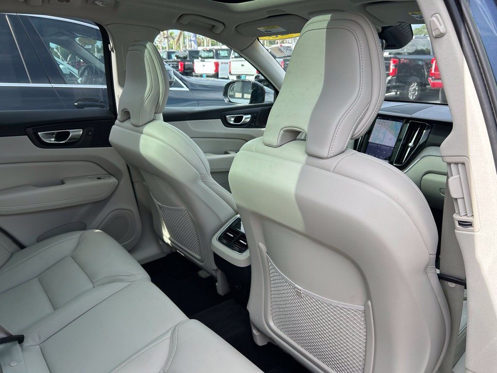 Used 2023 Volvo XC60 B5 Ultimate w/ Climate Package AWD/4WD image 45