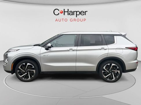 Used 2024 Mitsubishi Outlander 4WD Plug-In Hybrid image 6