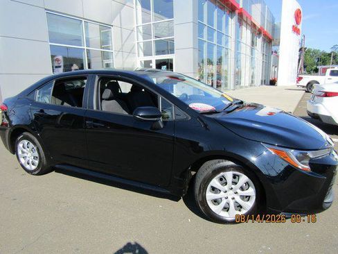 Certified 2023 Toyota Corolla LE FWD image 1