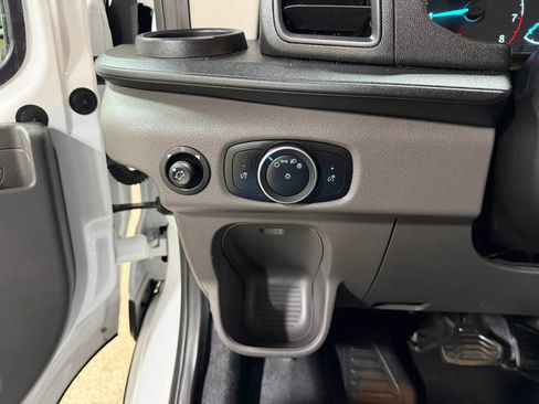 Used 2020 Ford Transit 150 XL RWD image 40