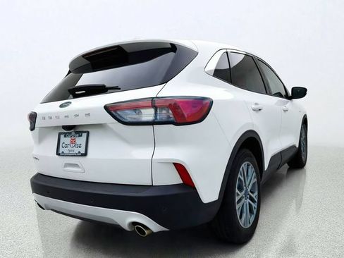 Used 2022 Ford Escape SEL FWD image 2