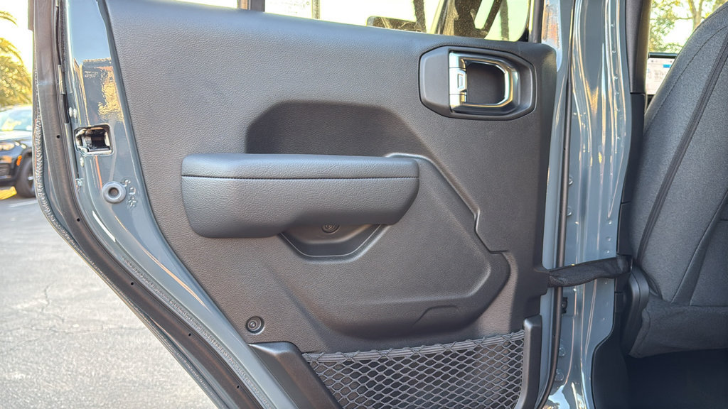 Used 2026 Jeep Wrangler Unlimited Sport AWD/4WD image 18