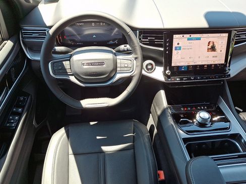 New 2026 Jeep Grand Wagoneer Limited AWD/4WD image 7