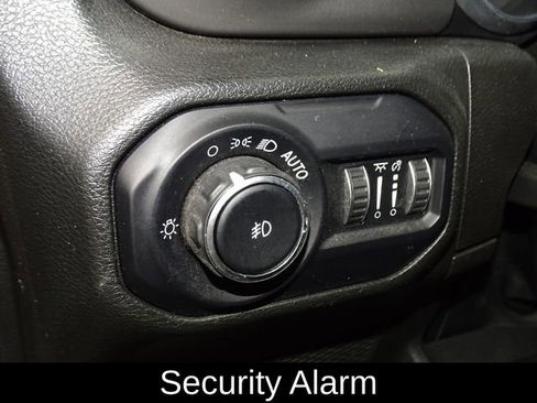 Used 2022 Jeep Wrangler Sport S image 18