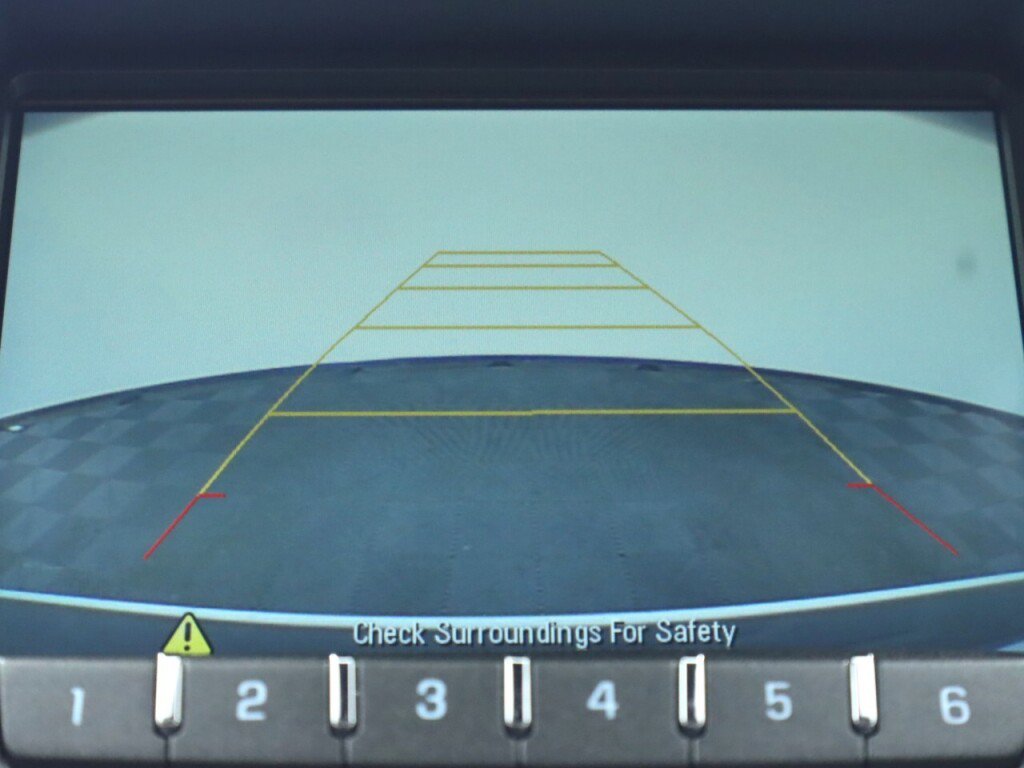 Used 2017 Chevrolet Equinox LT FWD image 17
