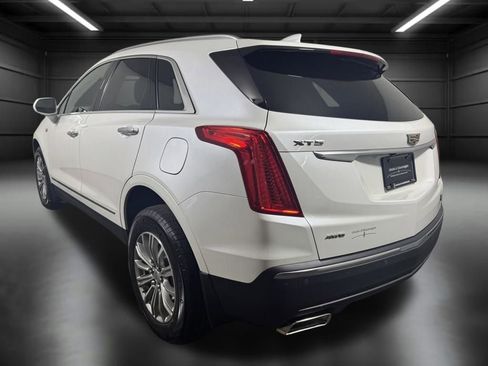 Used 2017 Cadillac XT5 Luxury w/ Driver Awareness Package AWD/4WD image 4