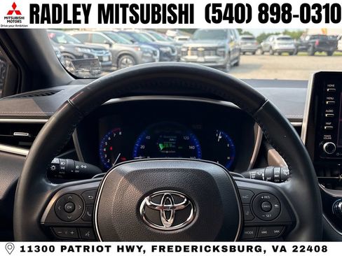 Used 2022 Toyota Corolla XSE FWD image 6