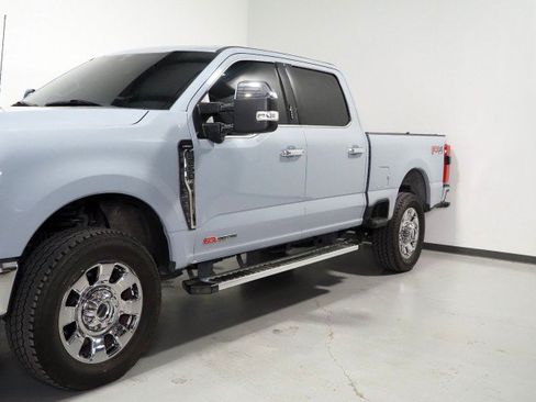 Used 2024 Ford F250 4x4 Crew Cab Lariat w/ FX4 Pkg w/ Chrome Package image 59