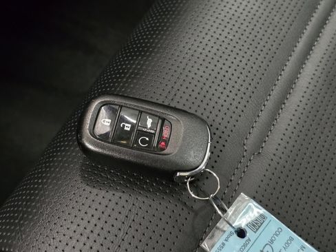 Used 2025 Honda CR-V EX-L image 32