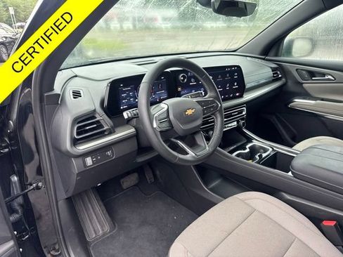 Used 2026 Chevrolet Traverse LT w/ Driver Confidence Package FWD image 5