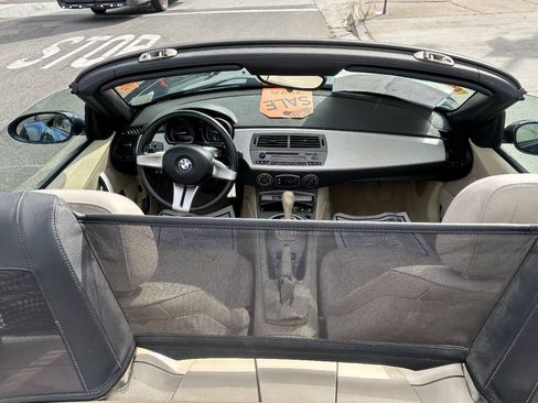 Used 2003 BMW Z4 2.5i RWD image 17