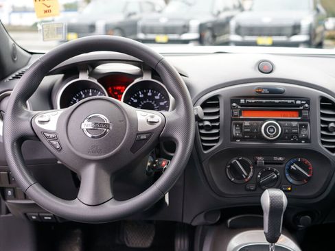 Used 2013 Nissan Juke S image 17