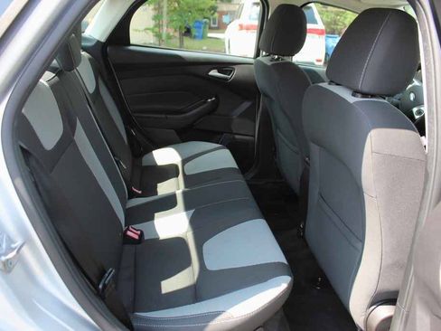 Used 2014 Ford Focus SE w/ SE Sport Package FWD image 24