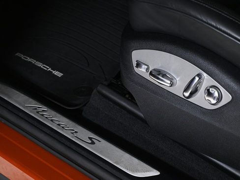 Used 2022 Porsche Macan S image 25