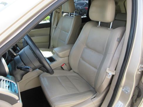Used 2014 Jeep Grand Cherokee Limited RWD image 22
