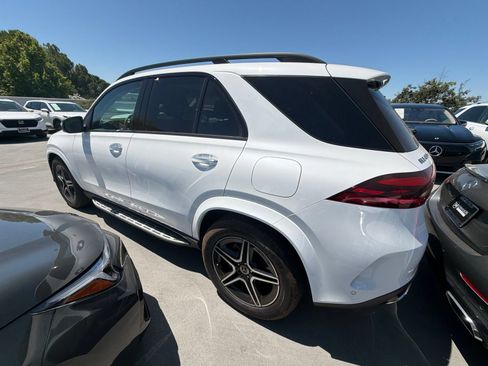 Used 2025 Mercedes-Benz GLE 450e 4MATIC image 5