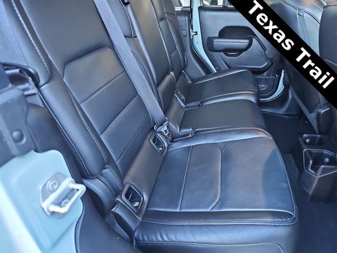 Used 2023 Jeep Gladiator Sport image 17