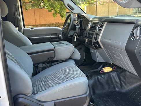 Used 2013 Ford F250 XLT w/ XLT Interior Pkg RWD image 12