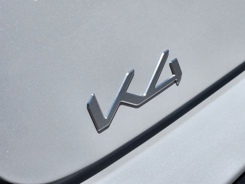 New 2026 Kia K4 LX image 8