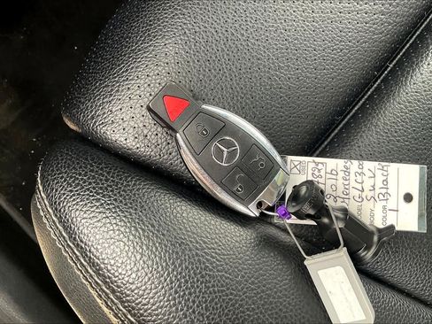 Used 2016 Mercedes-Benz GLC 300 image 12