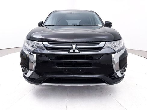 Used 2018 Mitsubishi Outlander SEL image 11