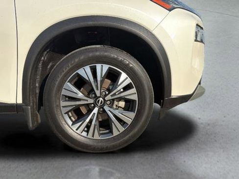 Used 2023 Nissan Rogue SV AWD/4WD image 12