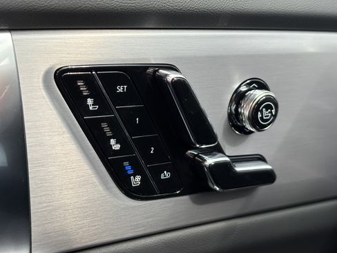 New 2026 Cadillac Vistiq Luxury w/ LPO, Floor Liner Package image 33