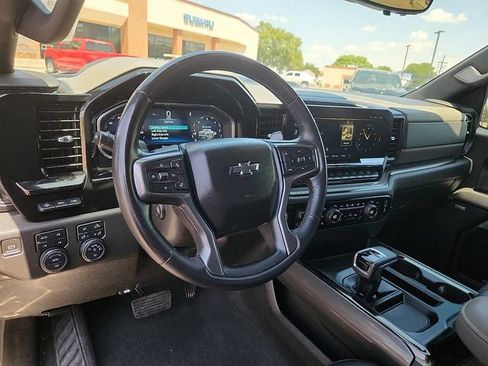 Certified 2022 Chevrolet Silverado 1500 ZR2 w/ Technology Package AWD/4WD image 10