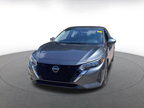 Used 2025 Nissan Sentra SV FWD image 5