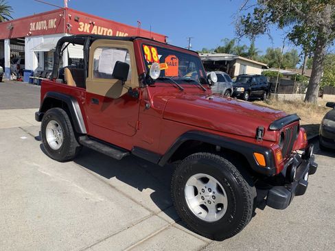Used 1998 Jeep Wrangler SE image 8
