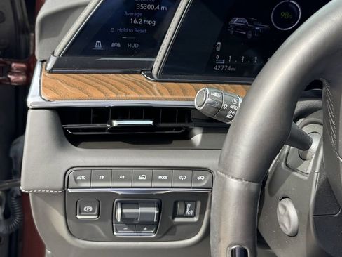 Used 2023 Cadillac Escalade Sport Platinum AWD/4WD image 14
