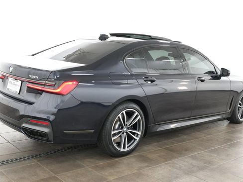 Used 2022 BMW 750i xDrive w/ Executive Package AWD/4WD image 5