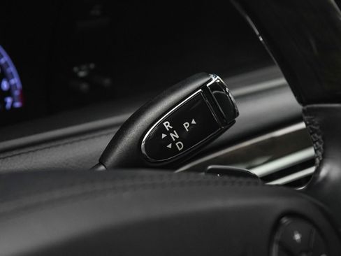 Used 2014 Mercedes-Benz CL 550 4MATIC image 37