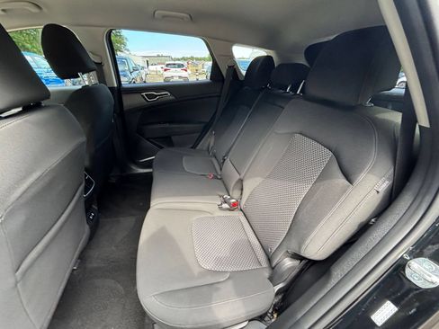 Used 2026 Kia Sportage LX FWD image 28