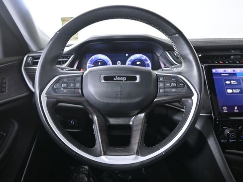 Used 2023 Jeep Grand Cherokee Limited w/ Luxury Tech Group II image 35