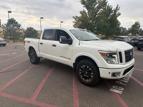 Used 2018 Nissan Titan PRO-4X w/ Pro-4x Convenience Package AWD/4WD image 3