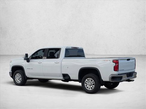 Used 2025 Chevrolet Silverado 2500 LTZ image 7