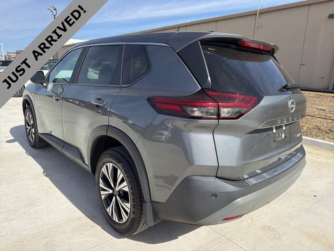 Certified 2022 Nissan Rogue SV image 7