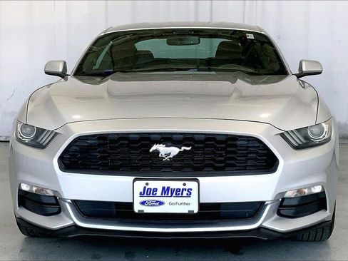 Used 2016 Ford Mustang V6 image 2