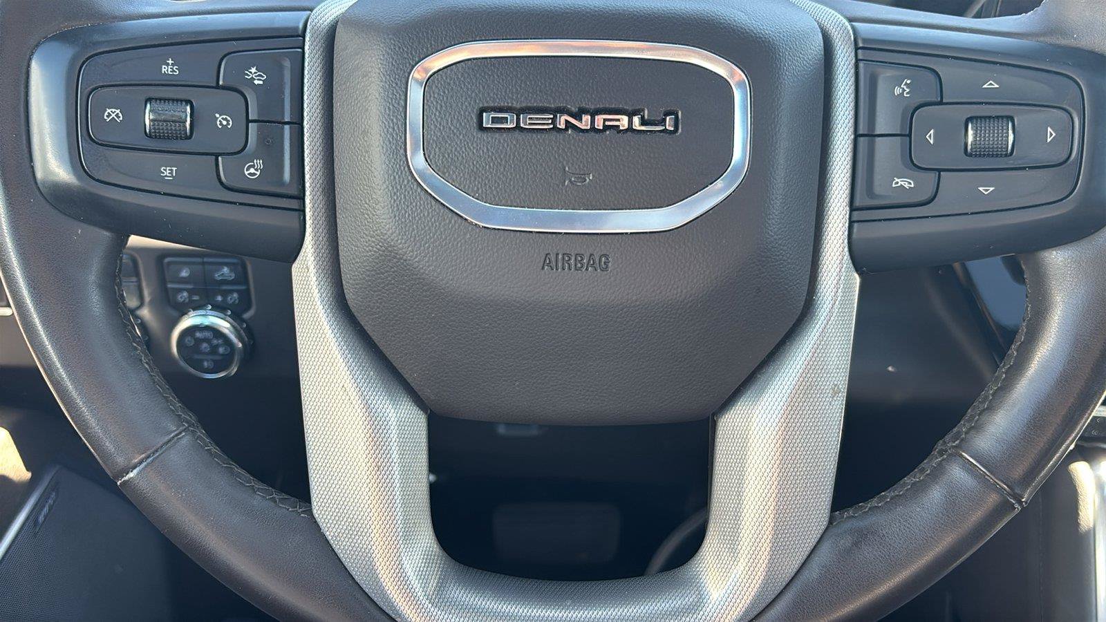 Used 2024 GMC Sierra 2500 Denali w/ Denali Reserve Package AWD/4WD image 30