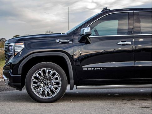 Used 2024 GMC Sierra 1500 Denali Ultimate image 40