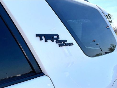 Used 2020 Toyota 4Runner TRD Off-Road Premium image 7