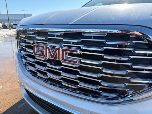 Used 2021 GMC Terrain Denali w/ Denali Premium Package image 5