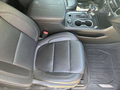 Used 2019 Chevrolet Traverse LT w/ LPO, Floor Liner Package AWD/4WD image 29