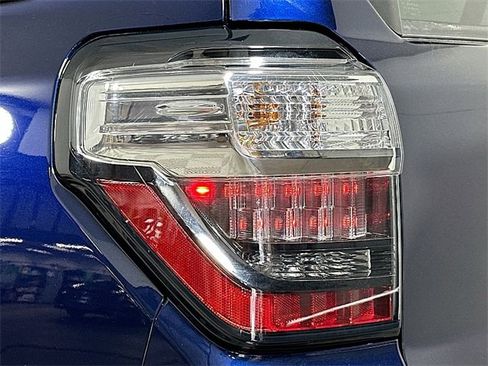 Used 2022 Toyota 4Runner Limited image 33
