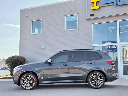 Used 2021 BMW X5 M50i w/ Executive Package AWD/4WD image 22