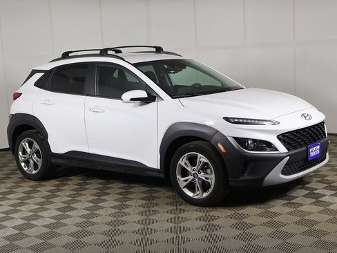 Used 2023 Hyundai Kona SEL AWD/4WD image 2